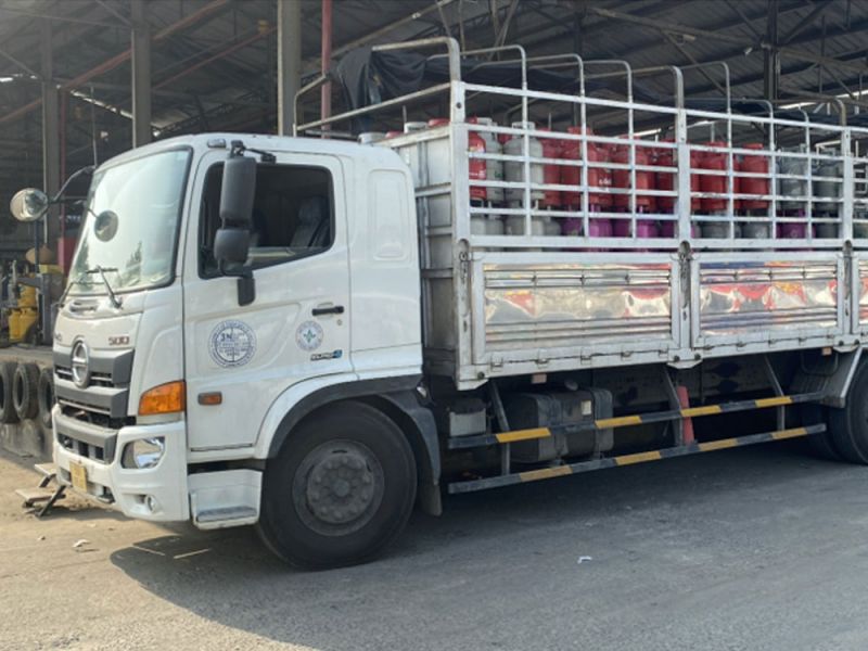 Truck Rental and Transportation Services