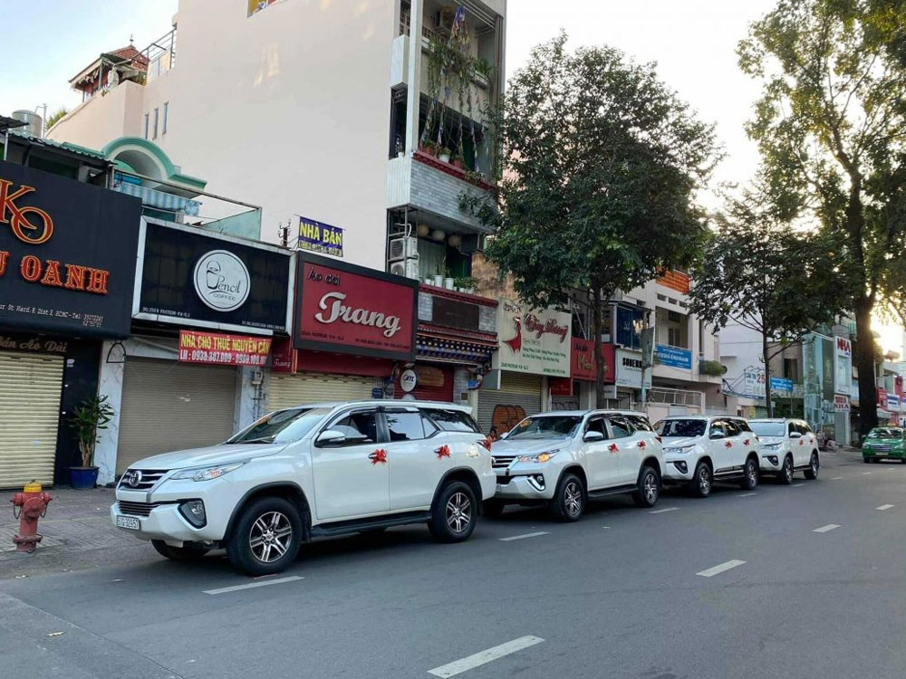 dich-vu-cho-thue-xe-du-lich-06.jpg dich-vu-cho-thue-xe-du-lich-06.jpg